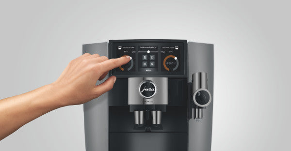 J10 twin Diamond Onyx Kaffeevollautomat mit 6,7 Zoll Panorama-Display und zwei Bohnenbehältern