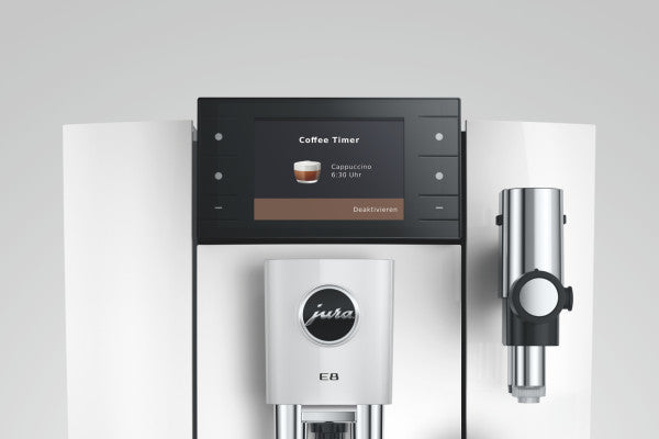 JURA E8 Piano White Kaffeevollautomat mit Farbdisplay und Tassenbeleuchtung