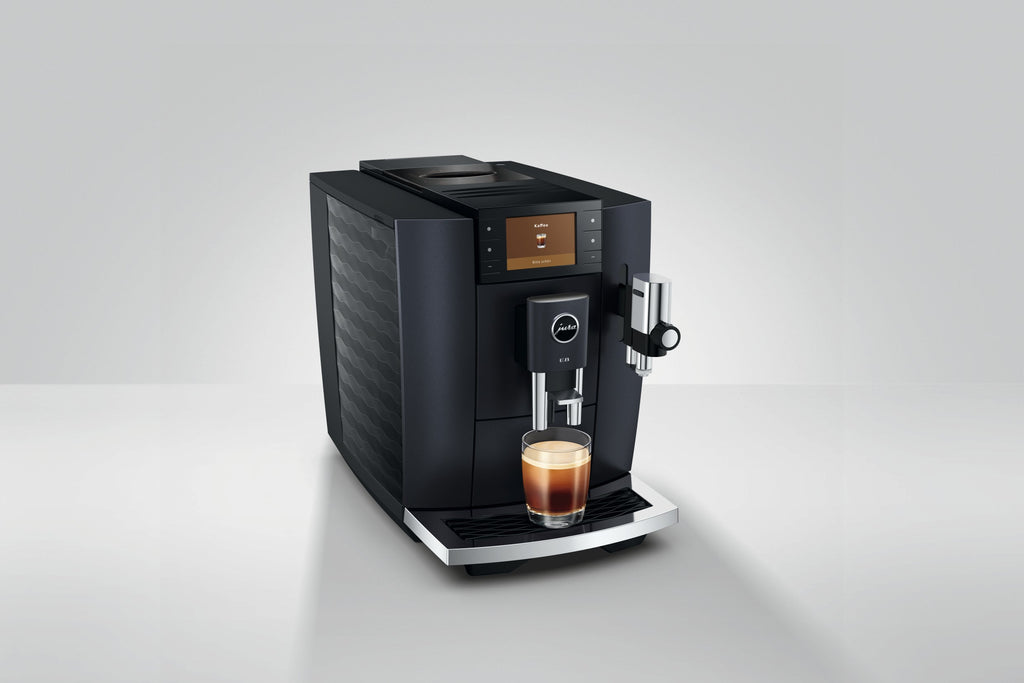JURA E8 Cosmic Black Kaffeevollautomat mit Farbdisplay und Tassenbeleuchtung