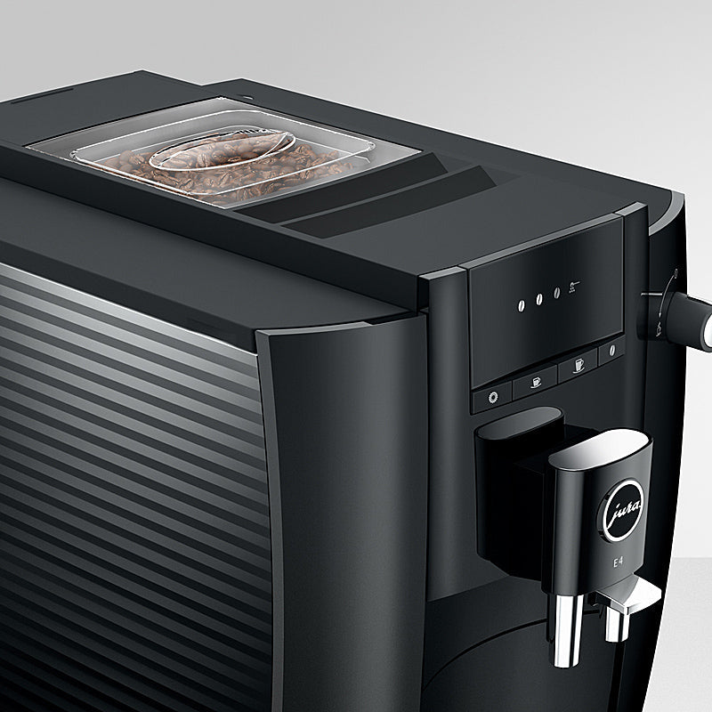 Jura E4 Piano Black Kaffeevollautomat mit Professional Aroma Grinder und Symbol-Display