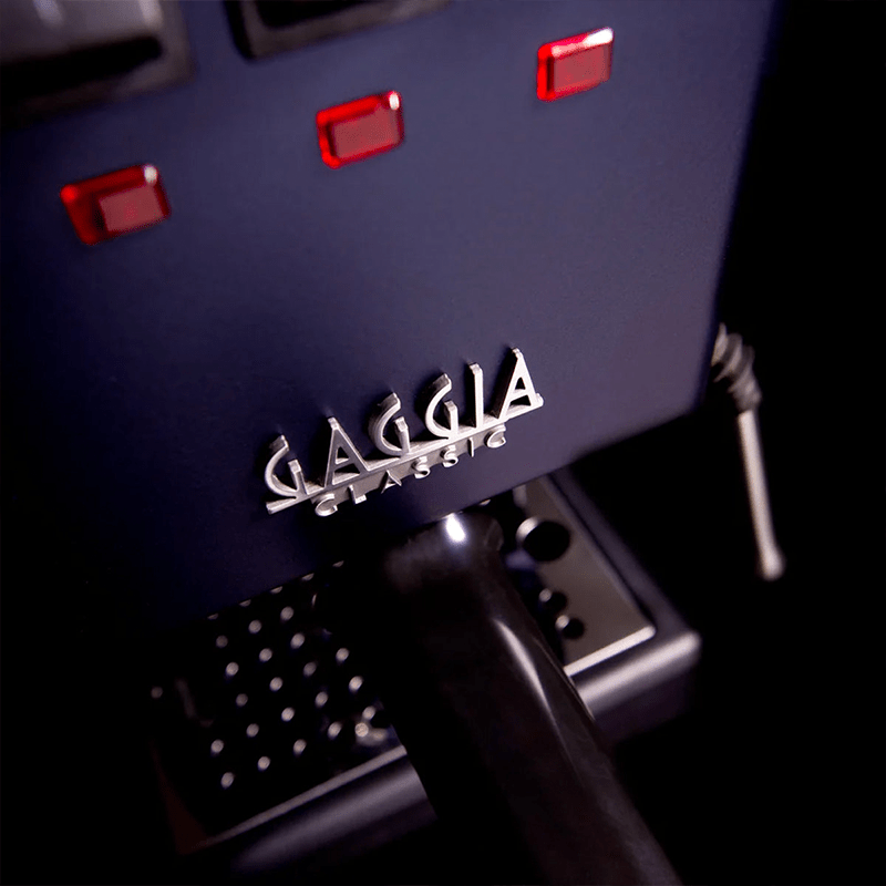 Gaggia Classic E24 Siebträgermaschine in gebürstetem Edelstahl mit 58mm-Siebträger