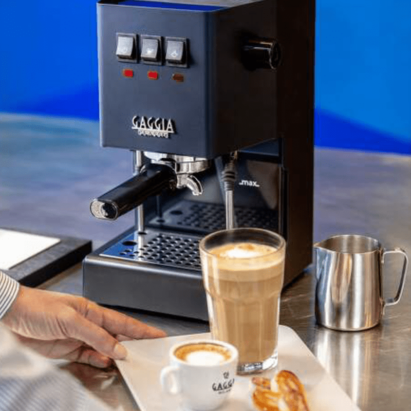Gaggia Classic E24 Siebträgermaschine in gebürstetem Edelstahl mit 58mm-Siebträger