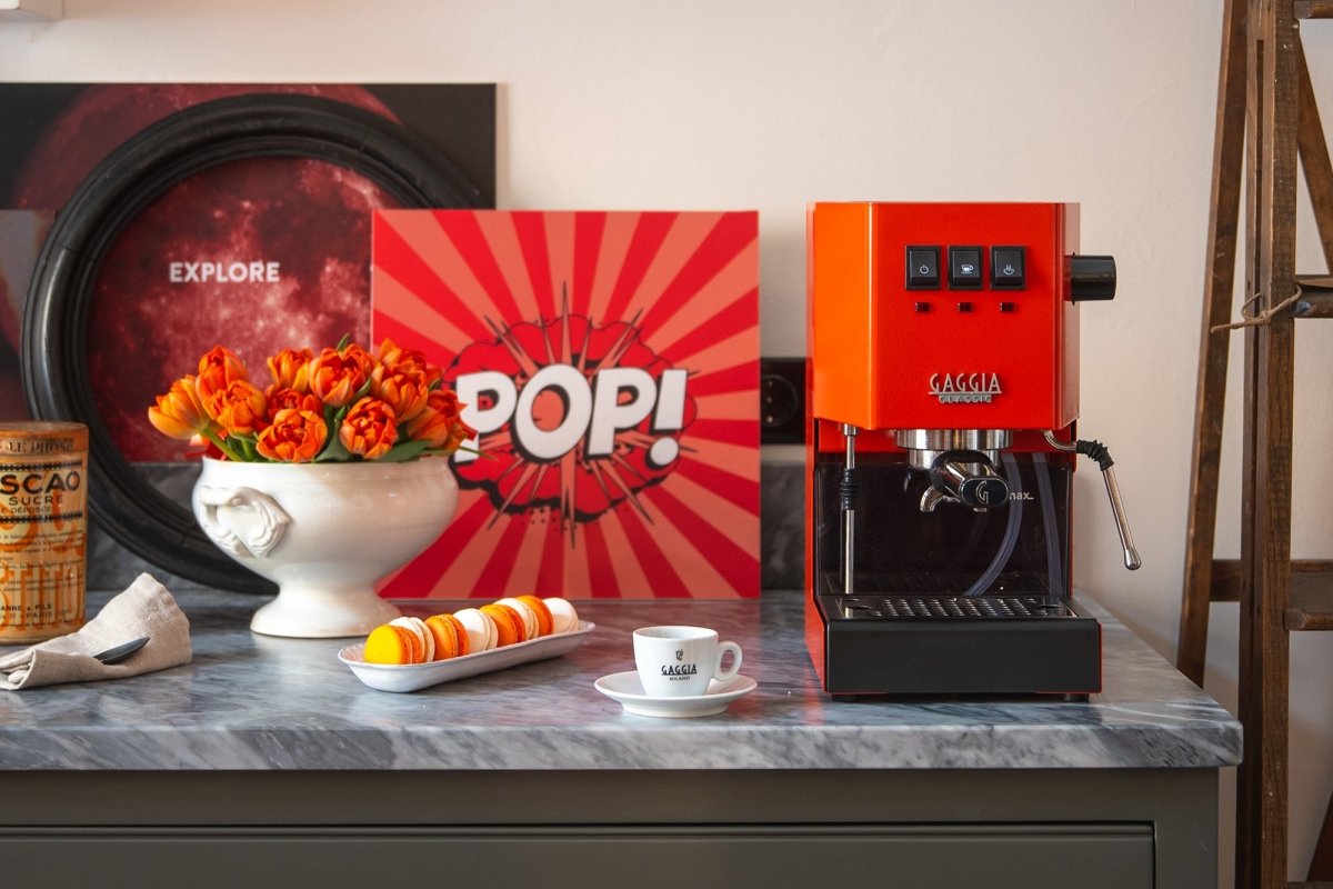 Gaggia Classic E24 Siebträgermaschine in gebürstetem Edelstahl mit 58mm-Siebträger