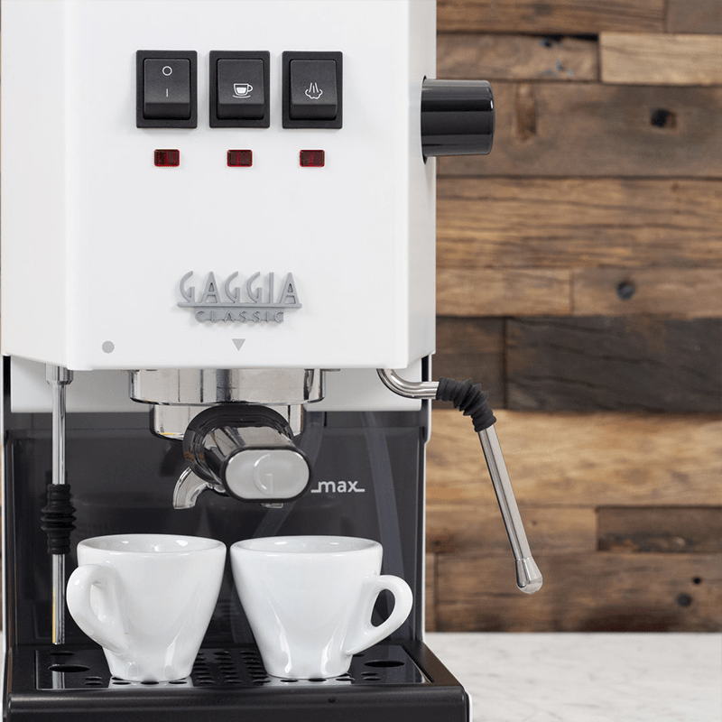 Gaggia Classic E24 Siebträgermaschine in gebürstetem Edelstahl mit 58mm-Siebträger
