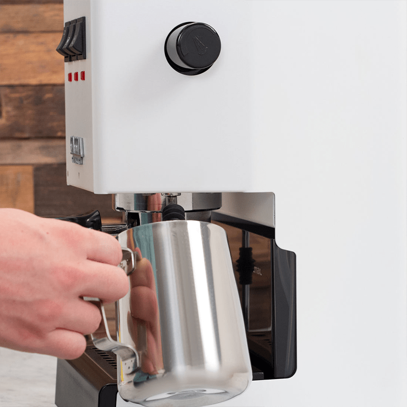 Gaggia Classic E24 Siebträgermaschine in gebürstetem Edelstahl mit 58mm-Siebträger