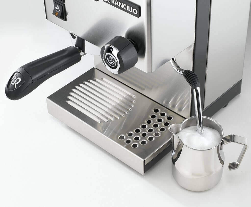 Rancilio Silvia E Siebträgermaschine in Edelstahl mit klassischem Design