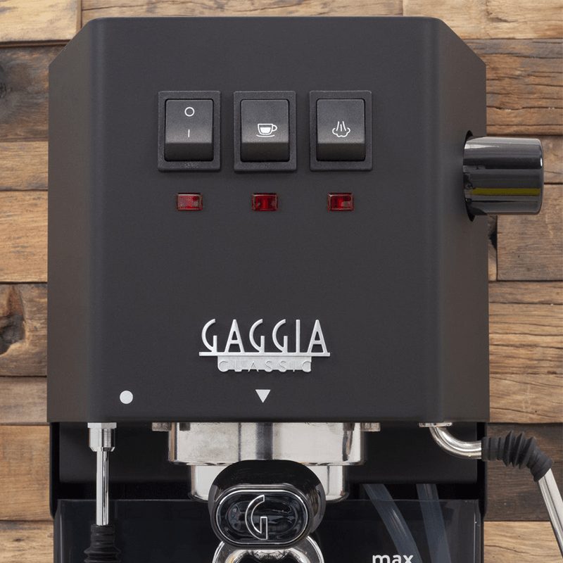 Gaggia Classic E24 Siebträgermaschine in gebürstetem Edelstahl mit 58mm-Siebträger