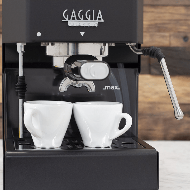 Gaggia Classic E24 Siebträgermaschine in gebürstetem Edelstahl mit 58mm-Siebträger