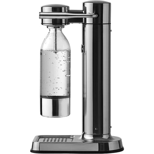 Aarke Carbonator 3 Wassersprudler in poliertem Edelstahl auf Arbeitsplatte