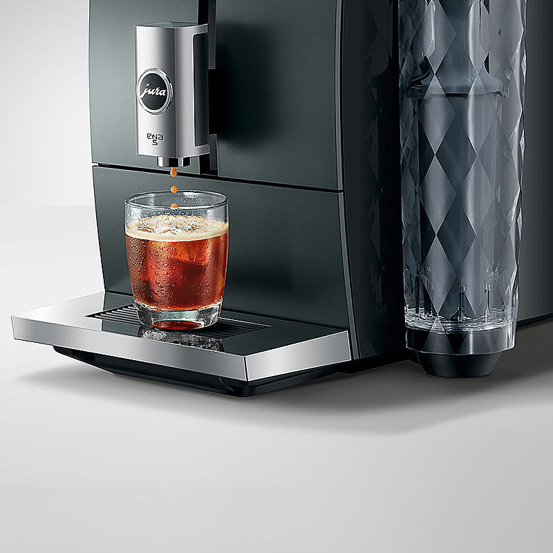 JURA ENA 5 Night Inox Kaffeevollautomat in Edelstahl-Optik mit Touch-Display und höhenverstellbarem Auslauf